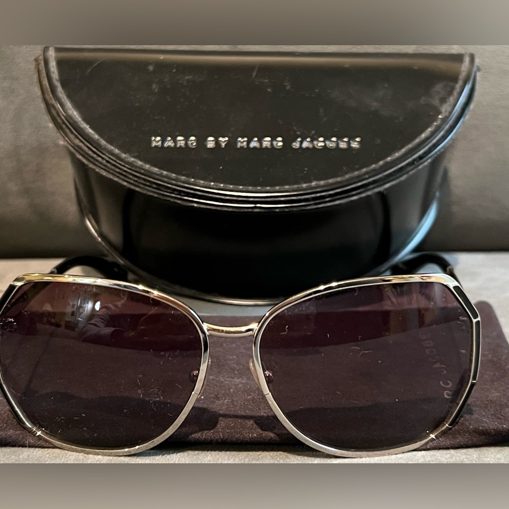 Marc by Marc Jacobs Sunglasses with original case and bag good condition